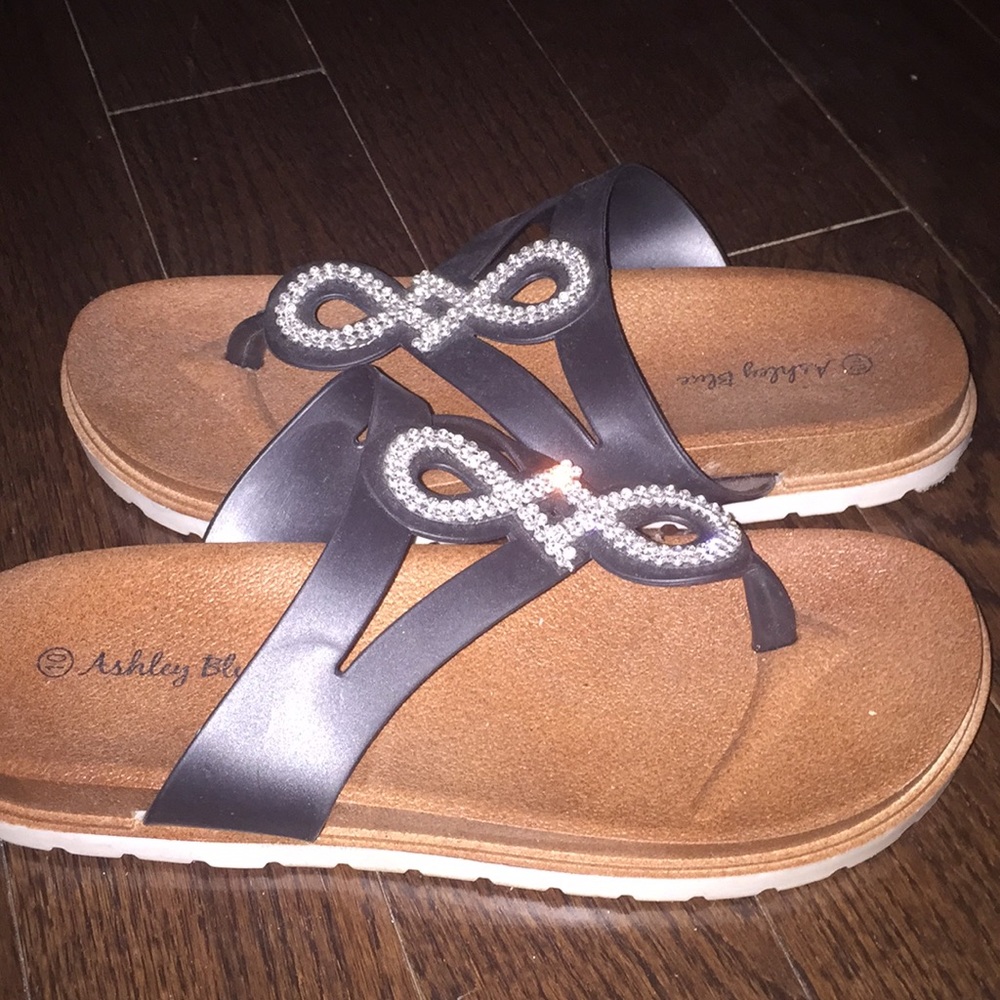 Sandals - Picture 2 of 2